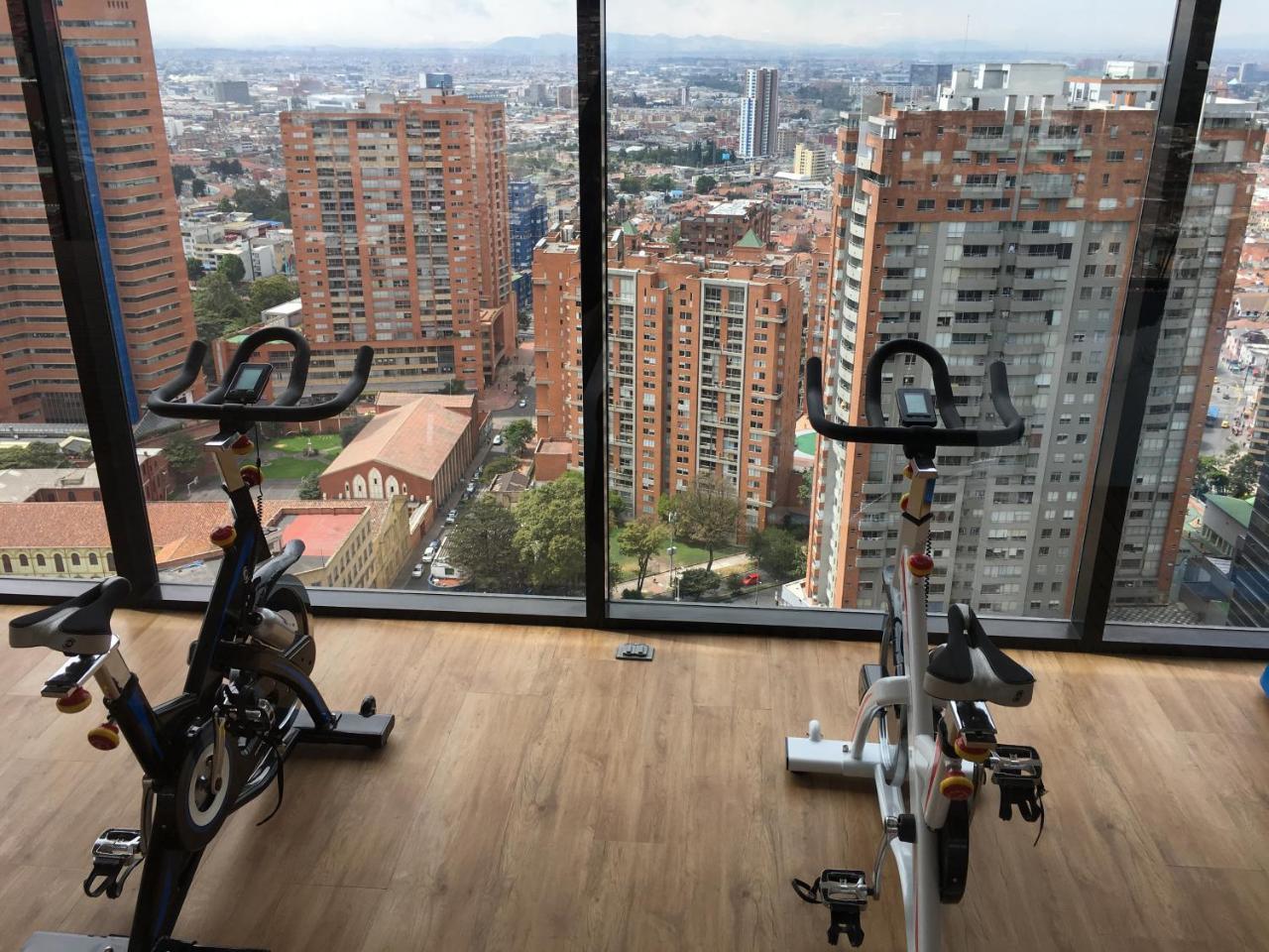 Hotel Enjoy In Bogotá Esterno foto