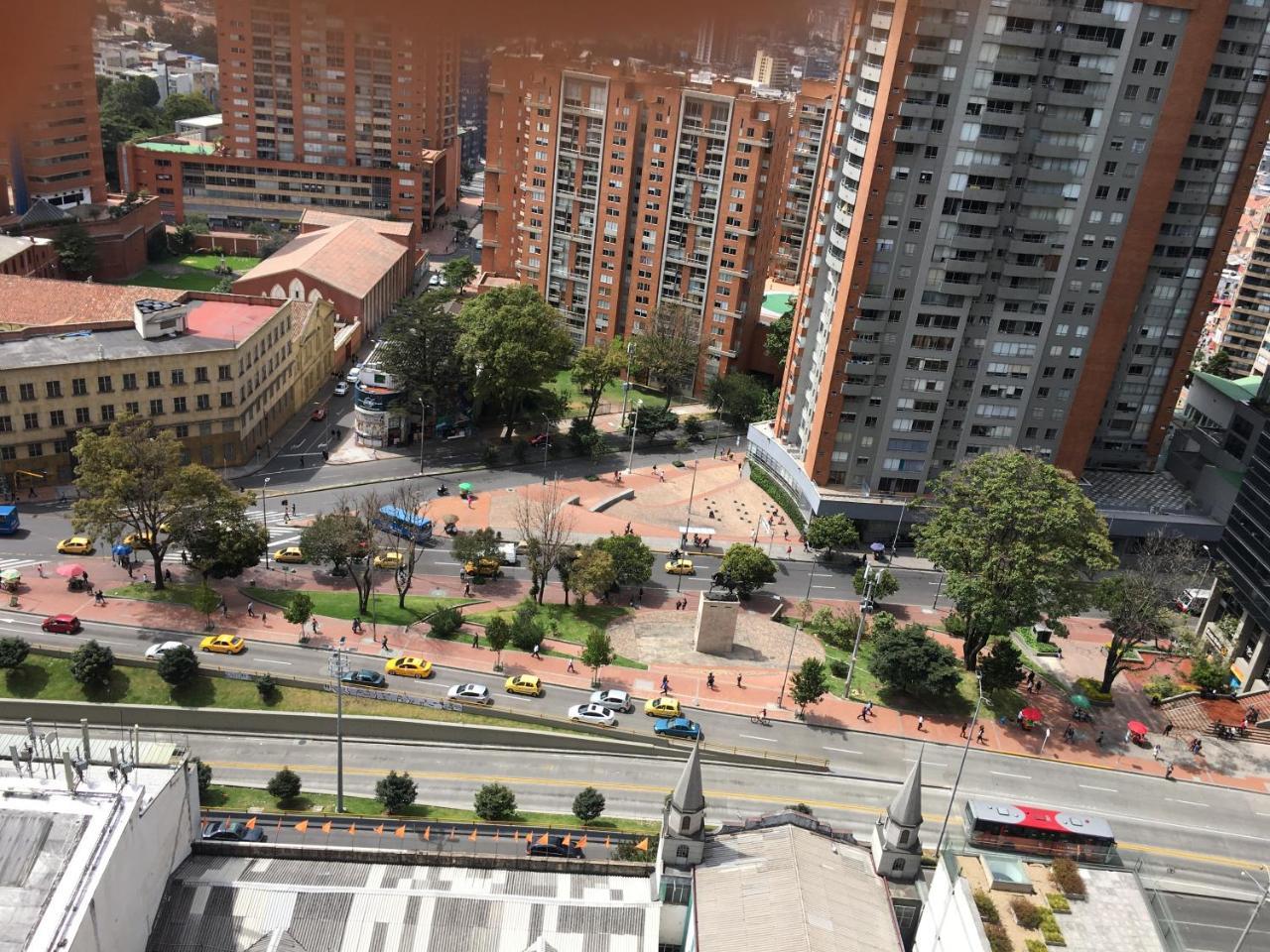 Hotel Enjoy In Bogotá Esterno foto