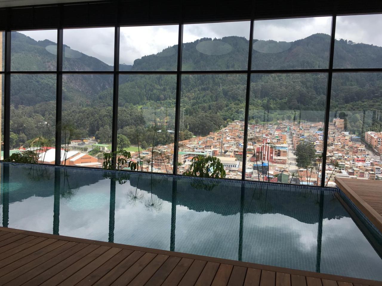Hotel Enjoy In Bogotá Esterno foto